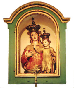 La statua lignea della Madonna delle Grazie.