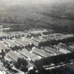 Il Campo di Concetramento (in alto) Adunata dei prigionieri nel Campo (in basso).